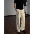 Men's trousers with a draped, premium feel